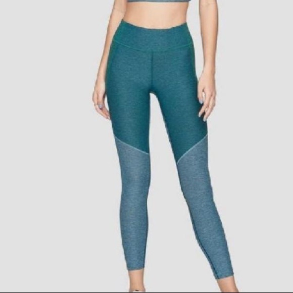 Outdoor Voices Tri Tone - Picture 1 of 4